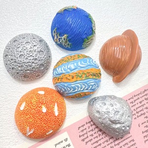 Materiali per la creazione fai-da-te di custodie per telefono in resina epossidica effetto crema con motivi Terra e Pianeti, accessori in resina per auto e frigoriferi - Product Image 1