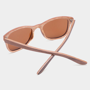 Gafas de Sol con Marco de Madera, Lentes Polarizadas TAC con Protección UV400, Estilo Clásico Unisex W3099 - Product Image 3