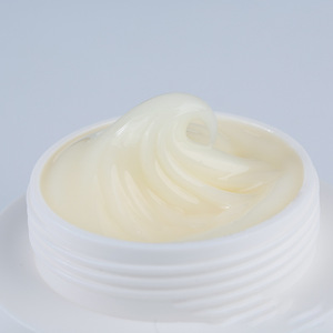 ครีมบำรุงผิวเข้มข้น ซึมซาบเร็ว บำรุงล้ำลึก ชุ่มชื้น ฟื้นฟูผิวทุกวัน ดูแลผิวกาย ซ่อมแซมเกราะป้องกันผิว ต่อต้านริ้วรอย (OEM ODM) - Product Image 3