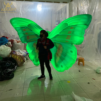 Accessoires d'éclairage LED en forme d'ailes de papillon gonflables pour les défilés en plein air