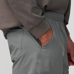 Pantaloncini Sportivi da Uomo ad Asciugatura Rapida con Coulisse per Fitness, Corsa, Allenamento, Palestra, Basket, Calcio e Sport Attivi con 3 Tasche - Product Image 6