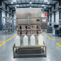 Machine de remplissage de bouteilles d'eau semi-automatique industrielle à 2 ou 4 têtes en acier inoxydable, de bonne qualité et au prix d'usine