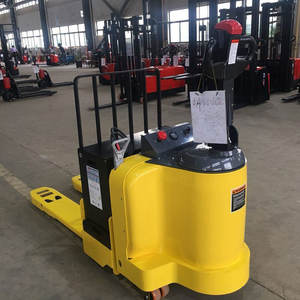 Transpaleta eléctrica de 5 toneladas EverLIFT con motor de CA y Walkie EPS, montacargas eléctricos tipo Ride on - Product Image 3