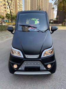 Mini Auto Eléctrico de Carrocería Cerrada para 2 Pasajeros, 90 km de Autonomía, Ideal para Recados Diarios Familiares y Compras - Product Image 3