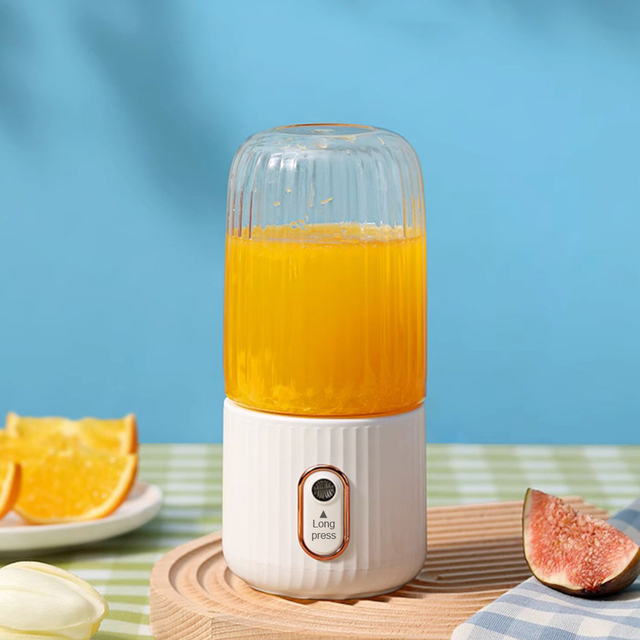 USB Rechargeable Portable Juicer Cup Mini Blender Travel Juice Maker Cordless Juicing Machine Small Home Appliance Juicer Cup