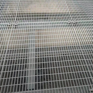 Grille en acier galvanisé à chaud soudée pour extérieur, grille en acier marin au carbone 5*6 pour passerelle, grille en acier <span class=keywords><strong>1m</strong></span> x <span class=keywords><strong>1m</strong></span> - Product Image 3