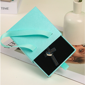 Luxury Jewelry <b>Box</b> Customized Gold Foil Logo Ring Necklace Packaging Cardboard <b>Box</b> Drawstring <b>Box</b> with Ribbon Handle - Product Image 5