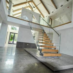 <span class=keywords><strong>Escalier</strong></span> droit de style industriel PRIMA avec barrière en verre transparent et main courante en métal personnalisé - Product Image 4