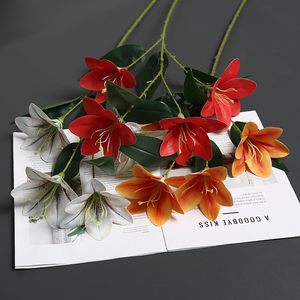 Fabricante de simulación único de <span class=keywords><strong>lirio</strong></span> de cuatro cabezas al por mayor, hecho a mano puro, extremadamente realista, flores de uso multicampo - Product Image 3