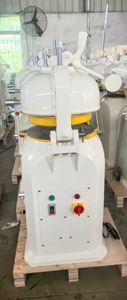 Équipement <span class=keywords><strong>de</strong></span> boulangerie <span class=keywords><strong>professionnel</strong></span>, diviseur <span class=keywords><strong>de</strong></span> pâte semi-automatique industriel, machine à former des boules <span class=keywords><strong>de</strong></span> pâte rondes pour boulangerie - Product Image 5