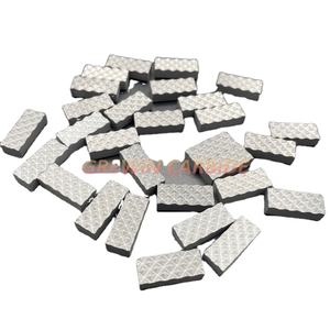 Gw carbure-Plaquettes de coupe en carbure de taille personnalisée Pince en carbure de tungstène Mâchoires de mandrin de qualité YG8 - Product Image 1