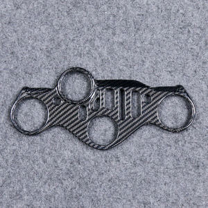 Cubierta Superior de Fibra de Carbono para la Triple Abrazadera de Yamaha YZF-R1 2020-2025 - Product Image 5