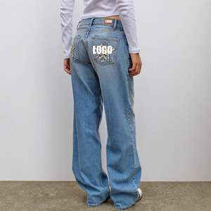 Vente en gros de pantalons jeans pour femmes à la mode jeans en denim bleu pour femmes pantalons streetwear imprimés à écussons étoiles de haute qualité pour femmes - Product Image 3