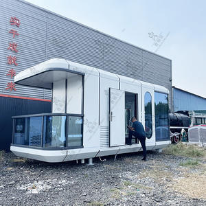 Proyecto de Área Turística Cultural Grande, Cápsula Espacial Roja en Línea, Hotel Casa Contenedor Móvil B&B - Product Image 3