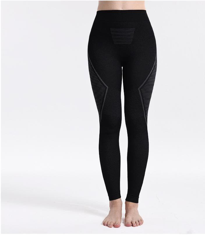 10 - Pantalon femme gris et noir