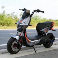Trottinette électrique longue portée haute vitesse avec moteur arrière sans balais électronique, frein à disque avant et frein à tambour arrière, 3 vitesses pour les trajets urbains