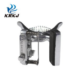 Machine à tatouer pour oreilles de porc KD712, encre noire spéciale pour <span class=keywords><strong>tatouage</strong></span>, pinces à oreilles pour usage vétérinaire - Product Image 4