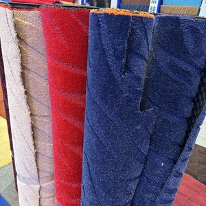 Tapis de voiture élégant Rouleaux de tapis intérieur de voiture sophistiqué - Product Image 1