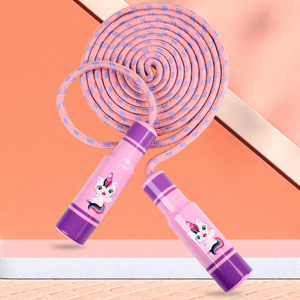 Karikatür ahşap saplı pamuk örgülü atlama ipi çocuklar için <span class=keywords><strong>2</strong></span>.7m uzunluk yaşları <span class=keywords><strong>2</strong></span>-13 - Product Image 4