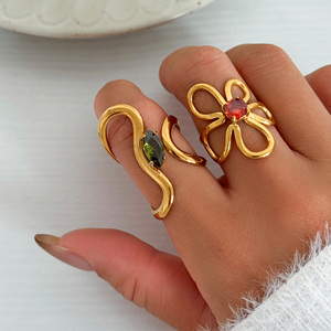 2026 NUOVO SET DI ANELLI OVALI VERDI E ROSSI CON ZIRCONI, MODELLO BEAUTY WAVE DAISY, REGALO Dazan, PLACCATO ORO 18k PVD, ACCIAIO INOX, GIOIELLI DA DONNA - Product Image 5