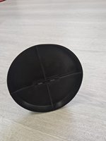 Zwarte schijfhouderstandaard L-vormige armbasis Draagbare plastic markeringskegelhouder Voetbaltraining Opslagapparatuur Duurzaam
