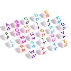 Venta al por Mayor de <span class=keywords><strong>Cuentas</strong></span> Acrílicas Cuadradas de 6x6mm <span class=keywords><strong>con</strong></span> <span class=keywords><strong>Letras</strong></span> Individuales, Base Blanca, 26 <span class=keywords><strong>Letras</strong></span> Coloridas <span class=keywords><strong>para</strong></span> Hacer <span class=keywords><strong>Pulseras</strong></span>, Accesorios Pequeños - Product Image 5
