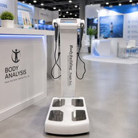 Appareil d'enregistrement et d'analyse des données de poids corporel avec impression de rapport pour centre de beauté et SPA