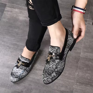 Nuevos Zapatos Oxford de Cuero para Hombre, Estilo Casual Británico, Hechos a Mano, Impermeables, Color Verde Perenne, Cerrados, Sin Cordones, Formales, para Boda u Oficina - Product Image 2