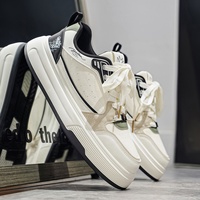 Chaussures pour hommes 2026 Nouvelle collection printemps Baskets décontractées polyvalentes tendance Solides Respirantes Semelles souples Blanches
