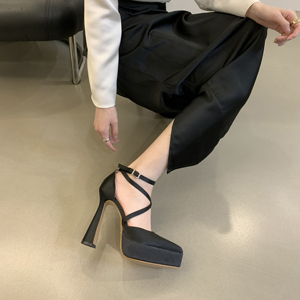 รองเท้าส้นสูงแบบแพลตฟอร์มกันน้ำสำหรับฤดูร้อน หัวแหลม แฟชั่น สายรัดข้อเท้า ปิดหัวเท้า เหมาะสำหรับฤดูหนาว - Product Image 2