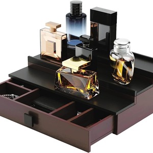 Organizzatore <span class=keywords><strong>di</strong></span> cremagliera <span class=keywords><strong>di</strong></span> acqua <span class=keywords><strong>di</strong></span> colonia in legno a 3 livelli espositore <span class=keywords><strong>di</strong></span> alta qualità per riporre il bagno degli uomini bevande eleganti - Product Image 6