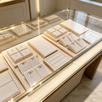 Ensemble de présentoirs à bijoux en microfibre pour merchandising visuel, avec logo personnalisé, accessoires professionnels pour vitrine, ensemble de bustes porte-colliers