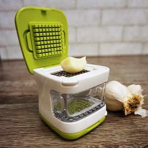 Garlic Chopper Mini Garlic Peeler Mincer Kitchen Tool Manual Food Grade - Product Image 2
