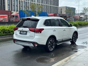 Venta al por Mayor de Mitsubishi Outlander Sport AWD <span class=keywords><strong>SE</strong></span> 4dr SUV Usado del 2020 con Sistema de Datos de Radio, Asientos de Cuero Eléctricos, Volante a la Izquierda, 5 Plazas - Product Image 6