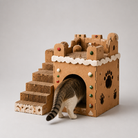 Maison pour chat en carton ondulé, château en pain d'épices avec tourelles sur le toit, escaliers et porte cintrée