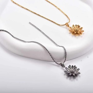 Pendentif fleur marguerite 3D vintage en acier inoxydable, breloque pour bijoux faits main, couleur or/argent, parfait pour colliers, boucles d'oreilles, DIY - Product Image 2