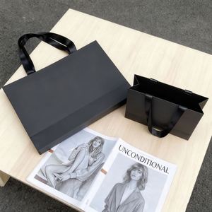 Máquina de Fabricación y Encolado de Bolsas de Papel Kraft Reciclables Ecológicas Personalizadas de Alta Calidad de Marca Propia, Embalaje Eficiente de Lujo - Product Image 2