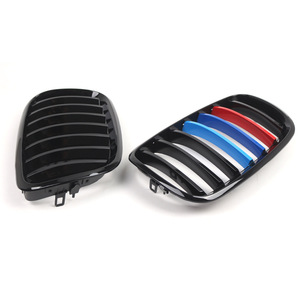 Calandre avant BMW X5 E70 noire style M avec bandes bleues, rouges et blanches pour amélioration du pare-chocs en plastique ABS - Product Image 1