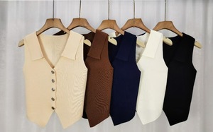 Vente en gros Gilet pour femmes à col en V Gilet tricoté Haut sans manches décontracté pour femmes - Product Image 6