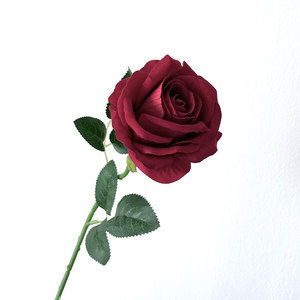 Fleurs artificielles en soie rouge pour décorations de scène de mariage Décoration intérieure et configurations de scène d'hôtel - Product Image 2
