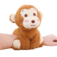 Bracelet personnalisé mignon en peluche claque vente en gros singe licorne chien claque Bracelet jouets en peluche en peluche licorne claque Bracelet
