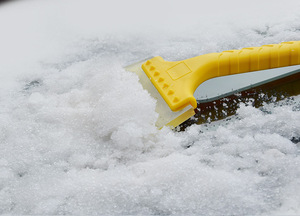 Nouvel outil de déneigement pour voiture, <span class=keywords><strong>grattoir</strong></span> à glace triangulaire détachable en ABS pour <span class=keywords><strong>le</strong></span> nettoyage de la glace sur les voitures - Product Image 6