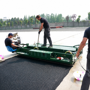 Máquina Pavimentadora de Carreteras de Diseño Innovador, Mini Pavimentadora de <span class=keywords><strong>Asfalto</strong></span>, Máquina de Pavimentación de Plástico con Orugas de Goma - Product Image 2
