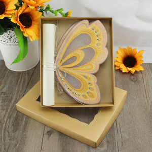 Inviti di Nozze Eleganti Gialli con Motivo a Spirale e Farfalla, Vendita all'Ingrosso - Product Image 1