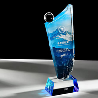 Trophée Plaque en Verre Cristal Iceberg avec Base, Design Sphérique Bleu Montagne