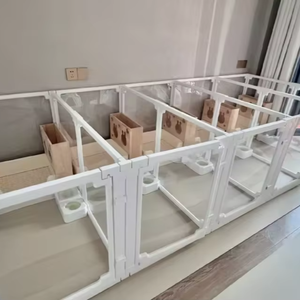 Recinto per Cani Grande Ecologico Moderno in Plastica Resistente con Chiusura a Bottone Facile Montaggio con Ruote - Product Image 1