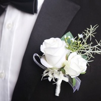 Corsage romantique en forme de rose pour les parents des mariés, boutonnière pour les demoiselles d'honneur et les garçons d'honneur, corsage assorti exquis fabriqué en Chine