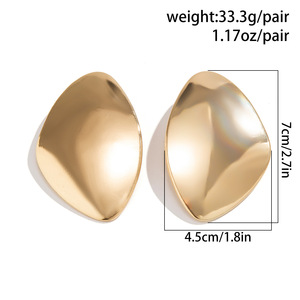 Pendientes de tuerca geométricos irregulares de aleación de gota de agua para uso diario de adolescentes, pendientes de joyería de moda para mujeres - Product Image 6