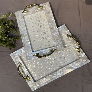 Plateau carré en bois LORD avec incrustation florale, plateau de service décoratif, modèle LV61625, pour la présentation sur la table à la maison - Product Image 3