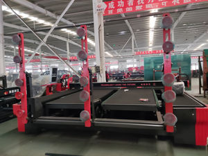 Machine de découpe de verre automatique 3 en 1 à entraînement direct servo, avec détection automatique des bords, haute stabilité, précision et efficacité pour le chargement et le brisage du verre - Product Image 4